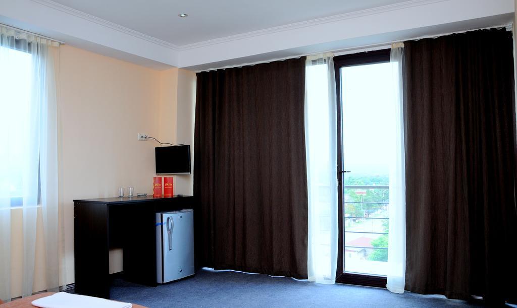 Shine In Kobuleti Hotel Room photo